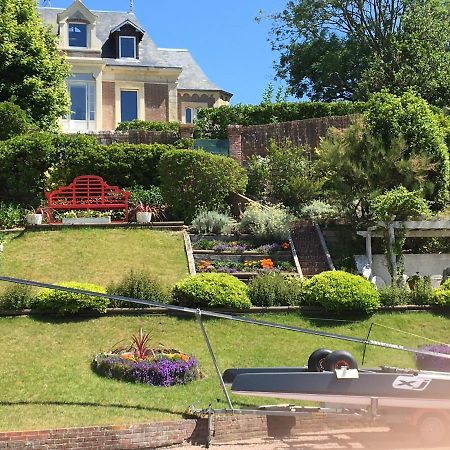 Villa Les Carlins ウルガット エクステリア 写真